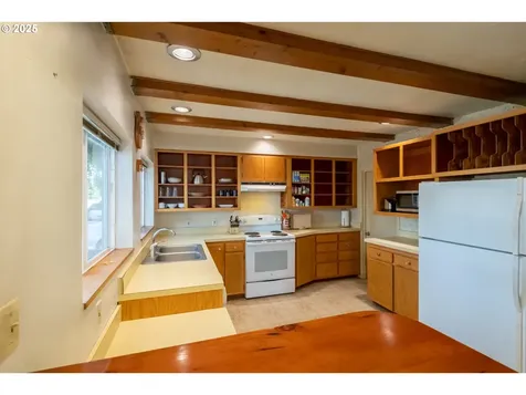 1889 NW Sunny Lane Albany OR 97321