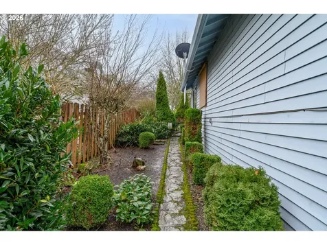 1855 NW Jillanne Court Mcminnville OR 97128