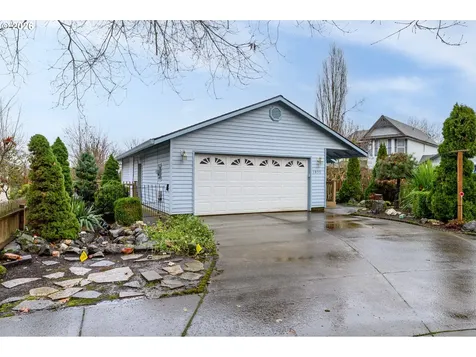 1855 NW Jillanne Court Mcminnville OR 97128