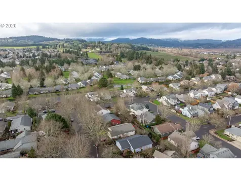 1855 NW Jillanne Court Mcminnville OR 97128