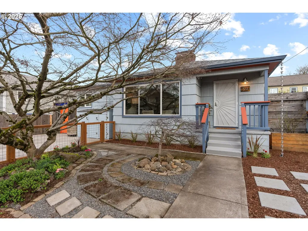 59 NE Russet Street Portland OR 97211