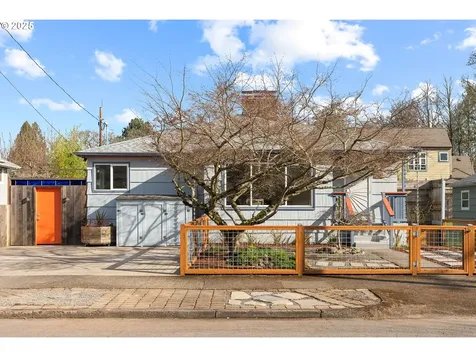 59 NE Russet Street Portland OR 97211