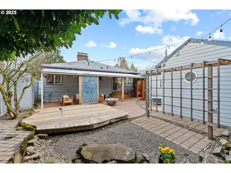 59 NE Russet Street Portland OR 97211