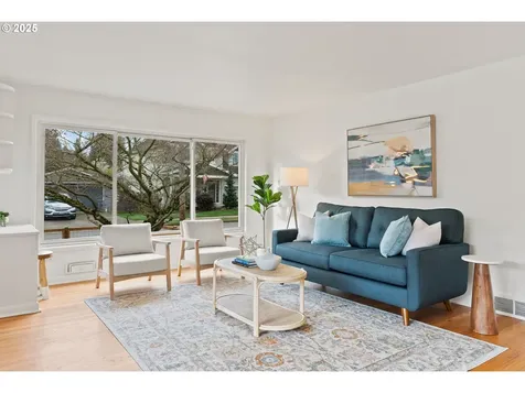 59 NE Russet Street Portland OR 97211
