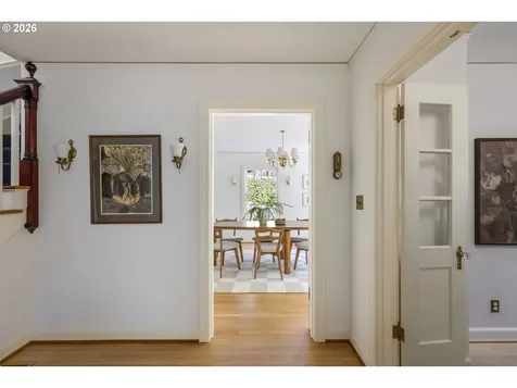 261 SW Birdshill Road Portland OR 97219