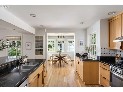 261 SW Birdshill Road Portland OR 97219