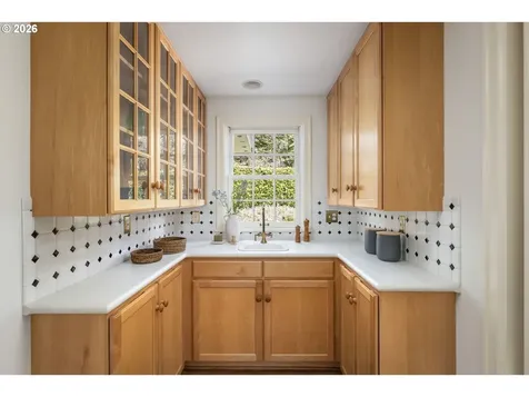 261 SW Birdshill Road Portland OR 97219