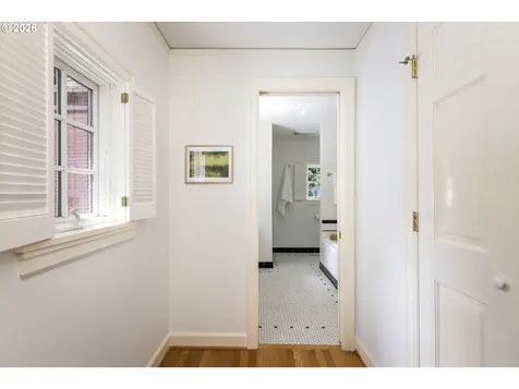 261 SW Birdshill Road Portland OR 97219