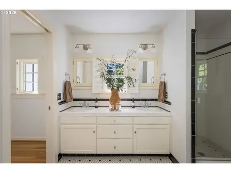 261 SW Birdshill Road Portland OR 97219