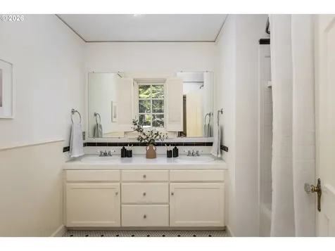 261 SW Birdshill Road Portland OR 97219