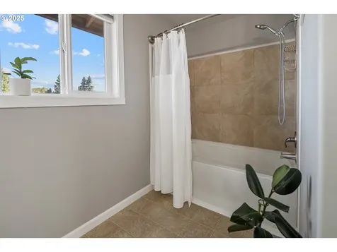 11906 NE 46th Street Vancouver WA 98682