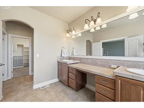 1574 S Redwood Street Canby OR 97013