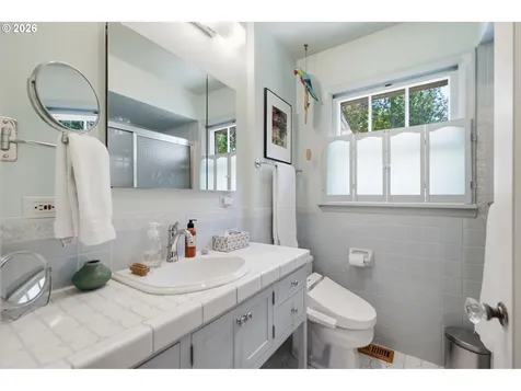 4920 SW 31st Drive Portland OR 97239