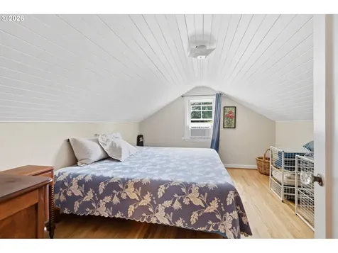 4920 SW 31st Drive Portland OR 97239