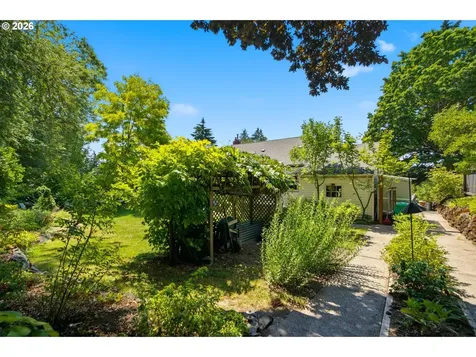 4920 SW 31st Drive Portland OR 97239