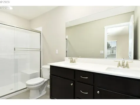 15326 NE 70th Street Vancouver WA 98682
