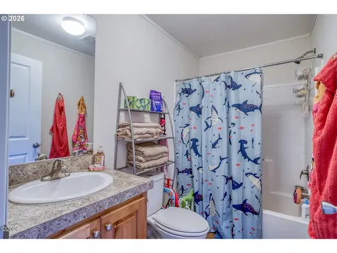 6824 SW Galley Avenue Lincoln City OR 97367
