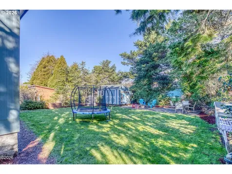 6824 SW Galley Avenue Lincoln City OR 97367
