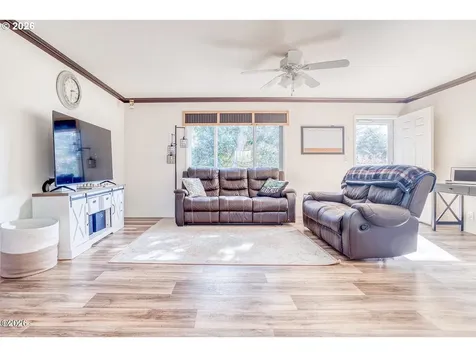 6824 SW Galley Avenue Lincoln City OR 97367