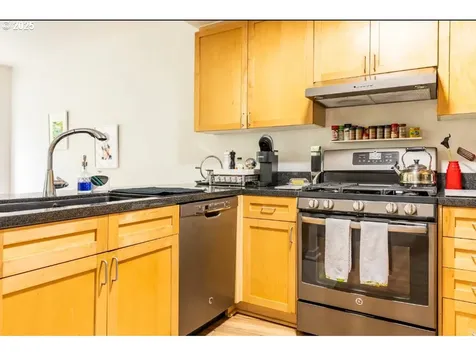 327 NW Park Avenue Portland OR 97209