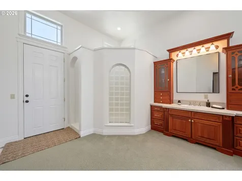 35282 Mckenzie View Drive Springfield OR 97478