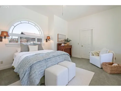 35282 Mckenzie View Drive Springfield OR 97478
