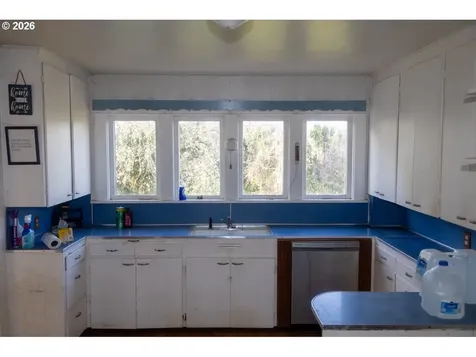 7801 SE 162nd Avenue Portland OR 97236
