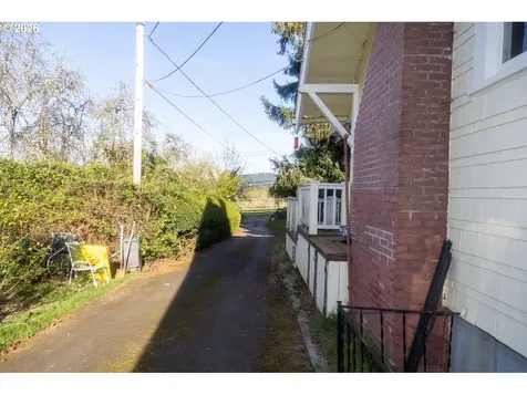 7801 SE 162nd Avenue Portland OR 97236