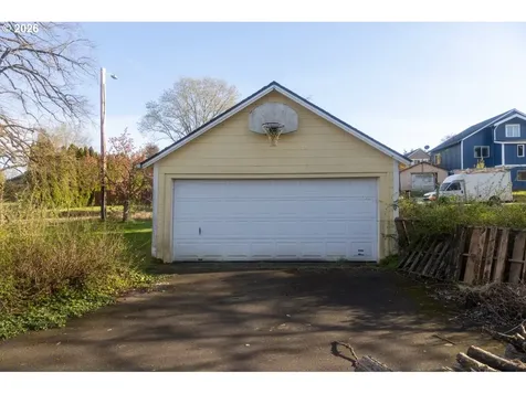 7801 SE 162nd Avenue Portland OR 97236