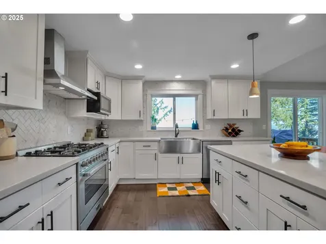 3201 NW Luray Terrace Portland OR 97210