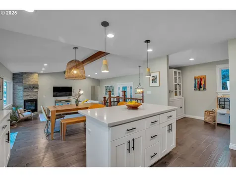 3201 NW Luray Terrace Portland OR 97210