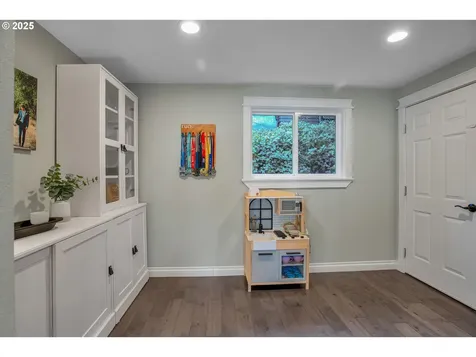 3201 NW Luray Terrace Portland OR 97210