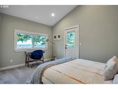 3201 NW Luray Terrace Portland OR 97210