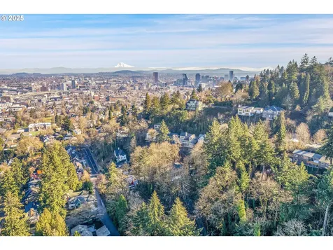 3201 NW Luray Terrace Portland OR 97210