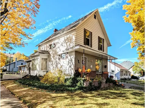 1802 3rd Street La Grande OR 97850
