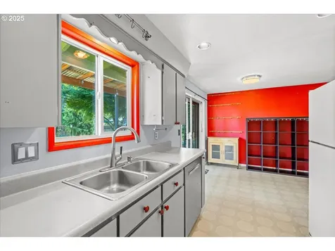 3478 NE Lincoln Street Hillsboro OR 97124
