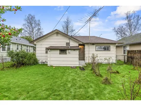 2843 Hemlock Street Longview WA 98632