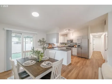 1858 Tecumseh Street NE Keizer OR 97303