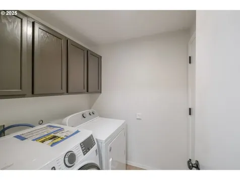 1858 Tecumseh Street NE Keizer OR 97303