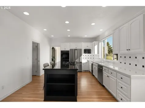14405 NW Valley View Lane Portland OR 97231