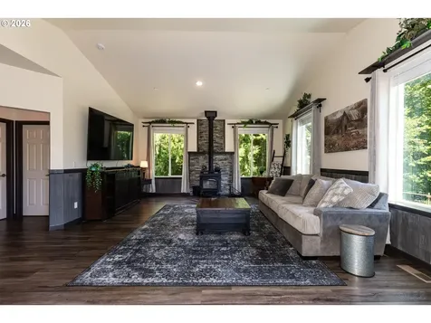 18210 Seigert Road Vernonia OR 97064