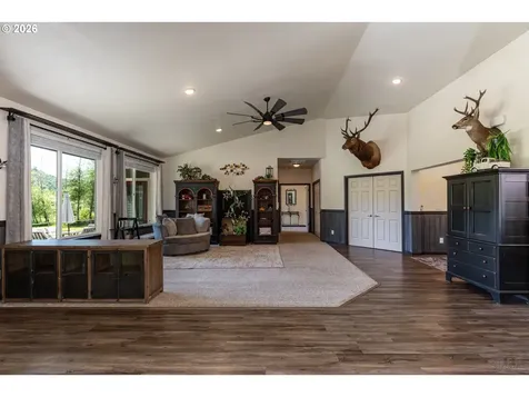 18210 Seigert Road Vernonia OR 97064