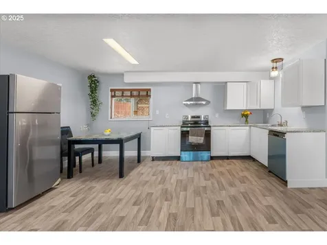 1279 SE Wendy Avenue Gresham OR 97080