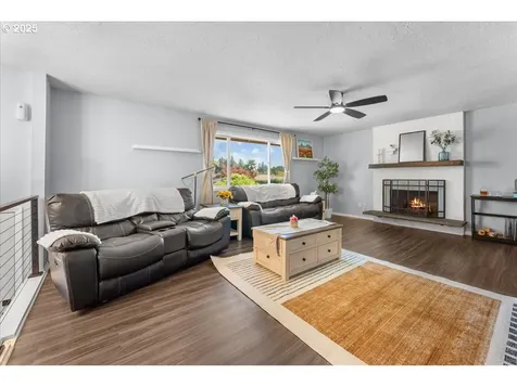 1279 SE Wendy Avenue Gresham OR 97080
