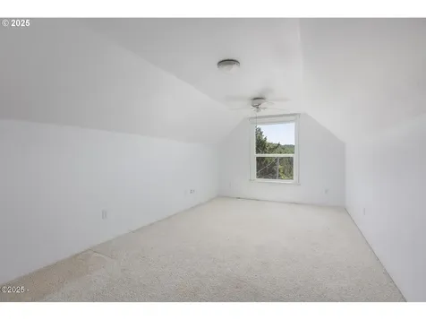 870 SW 10th Street Lincoln City OR 97367
