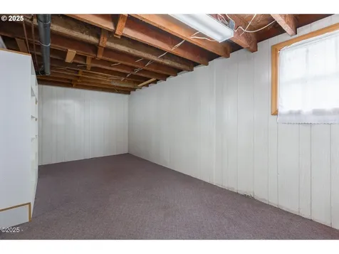 870 SW 10th Street Lincoln City OR 97367