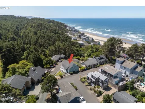 870 SW 10th Street Lincoln City OR 97367