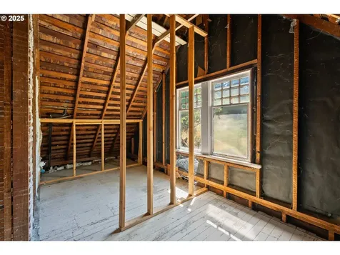 309 SE Ella Street Roseburg OR 97470