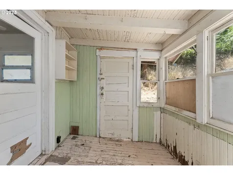 309 SE Ella Street Roseburg OR 97470