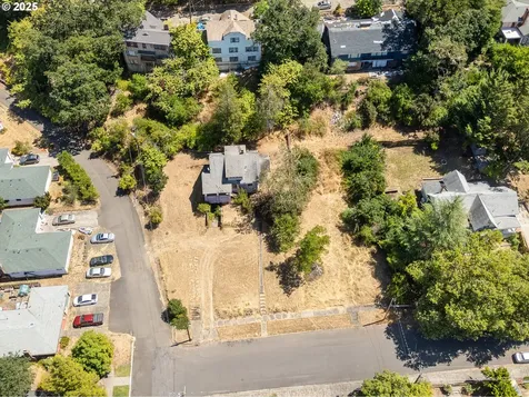 309 SE Ella Street Roseburg OR 97470